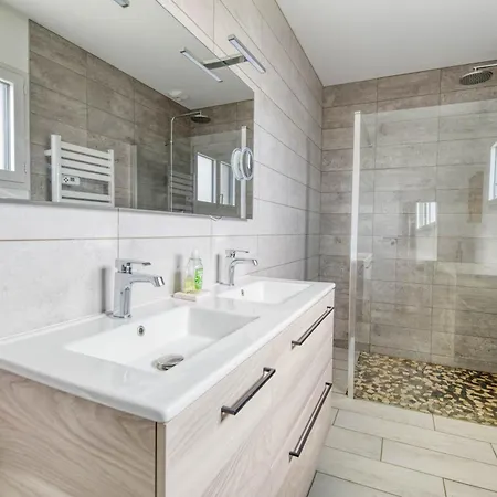 度假居 La Gragnaguaise - Maison Climatisee Avec Piscine